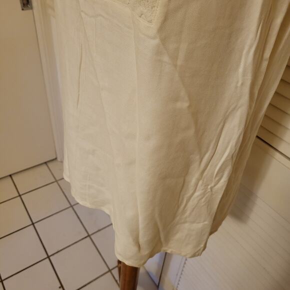 Embroidered Lace Yoke Cream Sleeveless Blouse Kensie Medium Boho Top - Picture 3 of 7